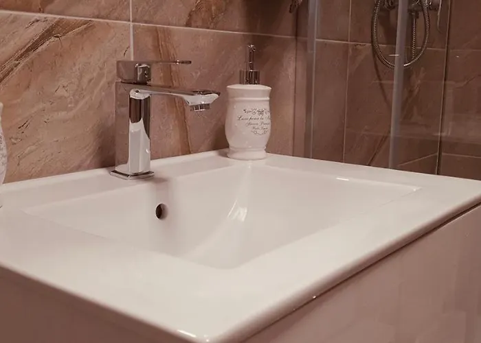 Sensation Alezzi Pool&spa ナボダリ